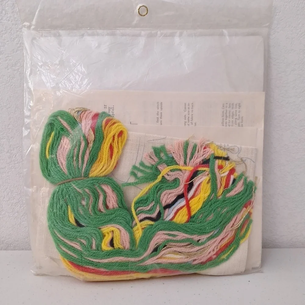 Vtg Christmas Merribee Angel of Light Embroidery Kit 16